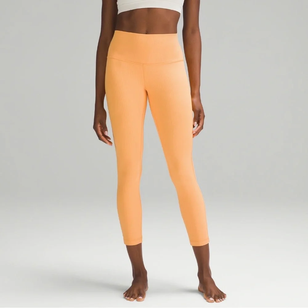 Lululemon Align high rise ribbed legging worn twice non smoking/no pets home - Picture 1 of 3